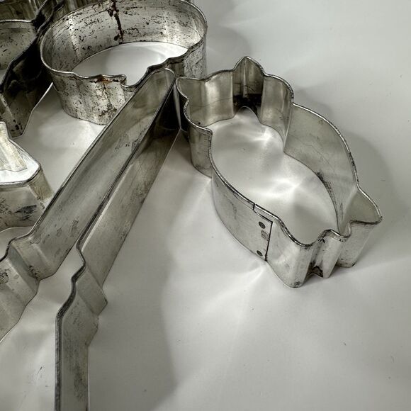 Vtg Halloween Trick Or Treat 6 Metal Cooky Cutters In Box Bat Witch Owl Cat 50s - Picture 12 of 16